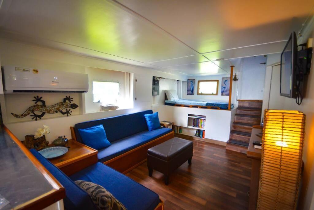 Queen Malesso Houseboat Villa Merizo Eksteriør bilde